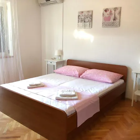 Daz * Μακάρσκα