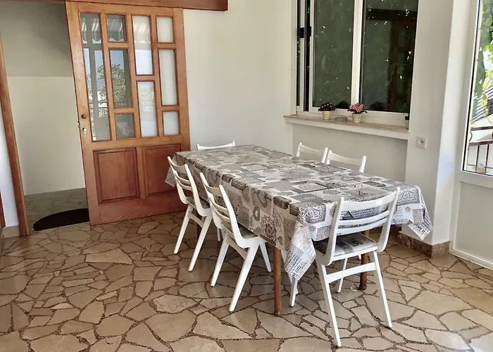 Apartment Daz Makarska